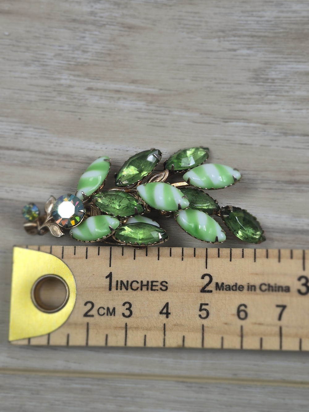 Vintage 1950s Green Striped Glass Navette Brooch Pin Aurora Borealis Juliana St - Picture 3 of 3